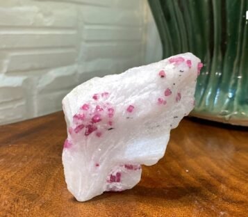 Gemstone Crystals Luc Yen CDQ67