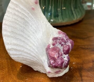 Gemstone Crystals Luc Yen CDQ70 3 Gemstone Crystals Luc Yen CDQ70 2