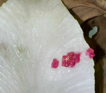 Gemstone Crystals Luc Yen CDQ94 4