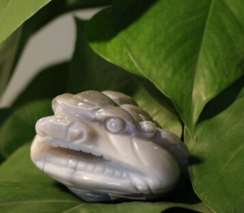 Natural Agate Feng Shui Good Luck Wealthy Frog With Crystal Cave CPT0003