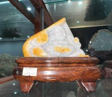 Natural Jade God of Wealth Statue TCT0040