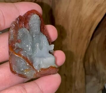 Natural Jade Loving Kindness Quan Yin CTHQA01 3 Natural Jade Loving Kindness Quan Yin CTHQA01 3