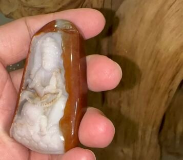 Natural Jade Loving Kindness Quan Yin CTHQA04