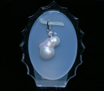 Natural Pearl With Silver Pendant MD003