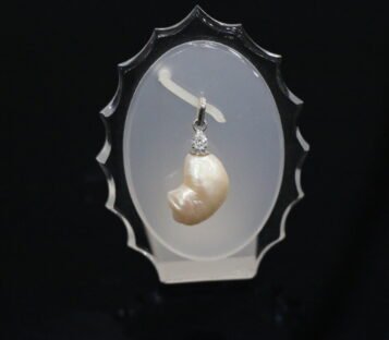 Natural Pearl With Silver Pendant MD011
