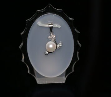Natural Pearl With Silver Pendant MD013