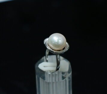 Natural Pearl With Silver Ring NB001