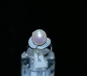 Natural Pearl With Silver Ring NB013