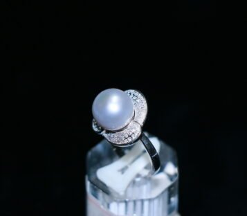 Natural Pearl With Silver Ring NB017