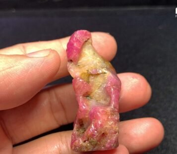 Natural Raw Ruby Crystal Ruby Luc Yen RT004 3