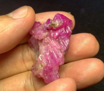 Natural Raw Ruby - Crystal Ruby Luc Yen RT007