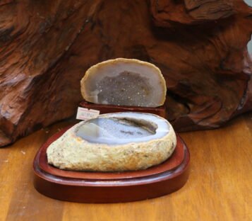 Feng Shui Wealth Good Luck Attract Agate Crystal Cave TBT13