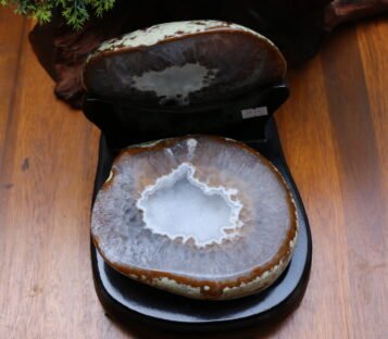 Feng Shui Wealth Good Luck Attract Agate Crystal Cave TBT4