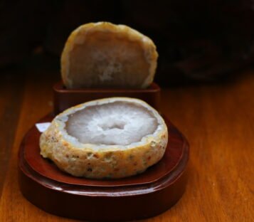 Feng Shui Wealth Good Luck Attract Agate Crystal Cave TBT8