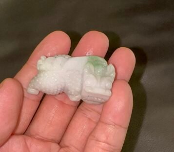 Feng Shui Wealthy Good Luck Attract Pixiu Jade TCT15