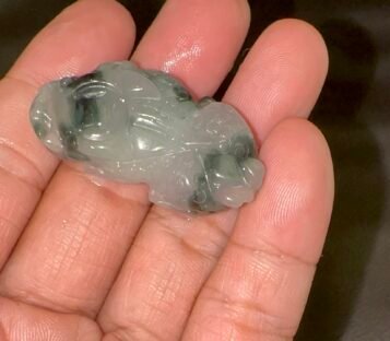 Feng Shui Wealthy Good Luck Attract Pixiu Jade TCT28