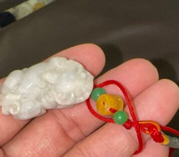 Feng Shui Wealthy Good Luck Attract Pixiu Jade TCT35