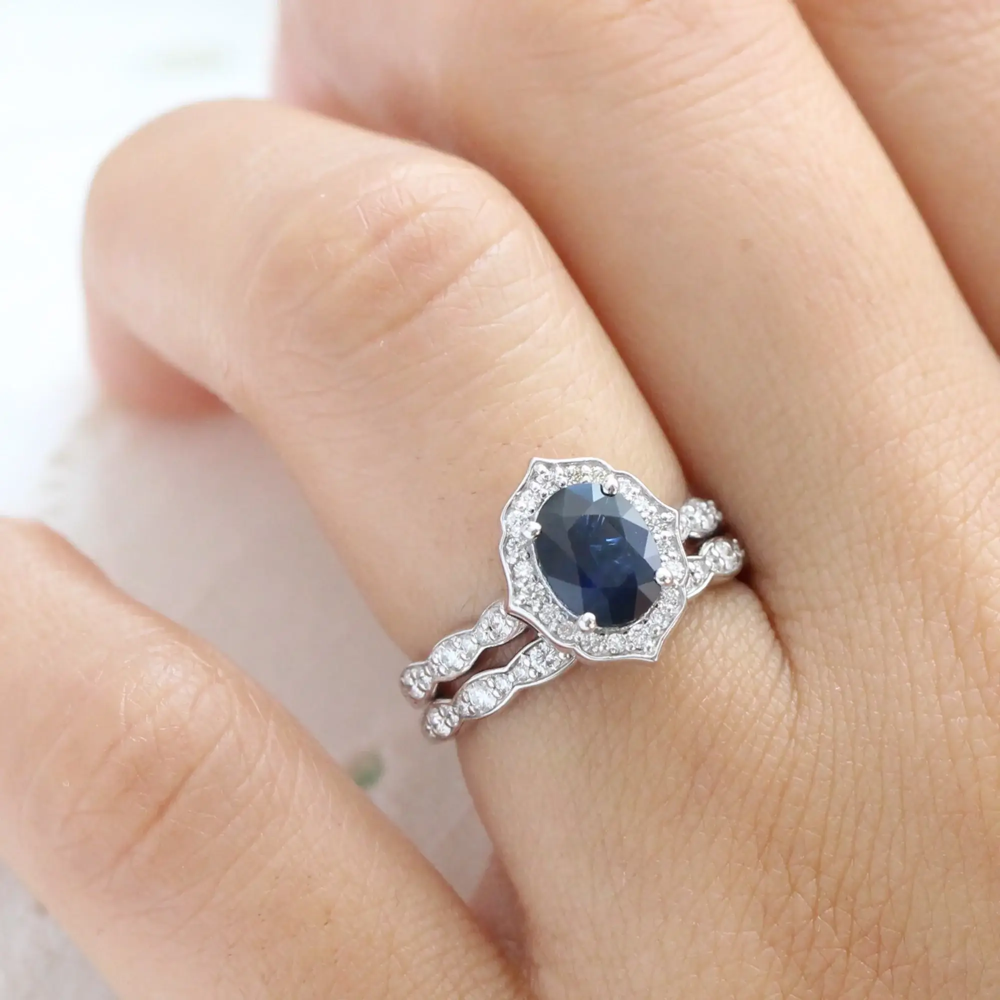 Exquisite Sapphire Wedding Rings for a Unique Celebration 4 Customizing Sapphire Wedding Rings
