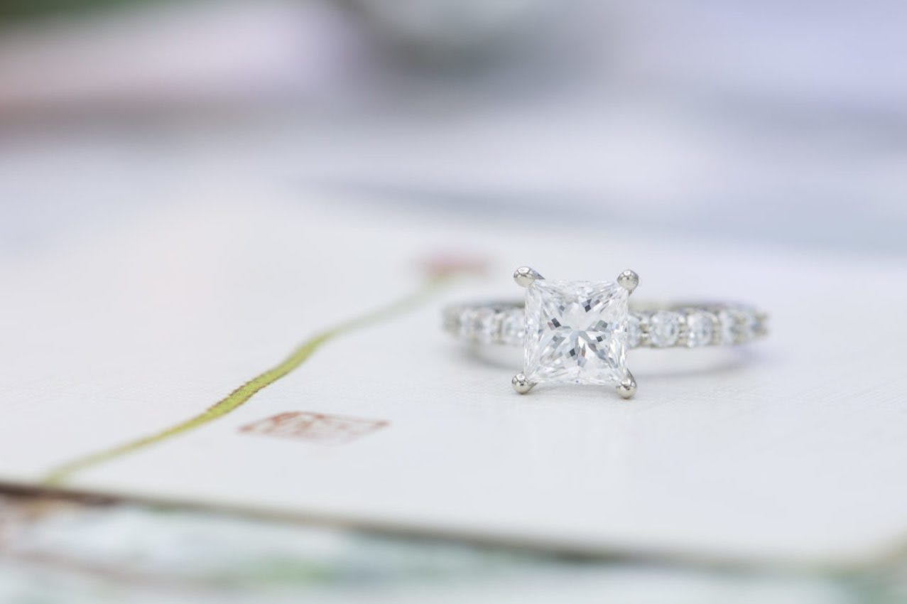 9 Tips for Buying a Diamond 9 Tips for Buying a Diamond