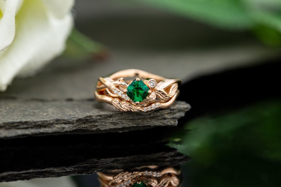 Emerald Engagement Rings: Uniquely Green and Symbolic of Wealth and Nature Emerald Engagement Rings: Uniquely Green and Symbolic of Wealth and Nature