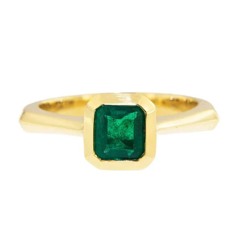 Emerald Engagement Rings: Uniquely Green and Symbolic of Wealth and Nature Emerald Engagement Rings: Uniquely Green and Symbolic of Wealth and Nature