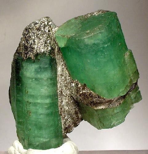 Emeralds from Colombia: The Most Valuable Green Gemstones Emeralds from Colombia: The Most Valuable Green Gemstones
