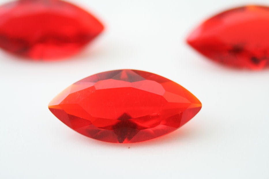 Glass gemstones in jewelry throughout history Glass gemstones in jewelry throughout history