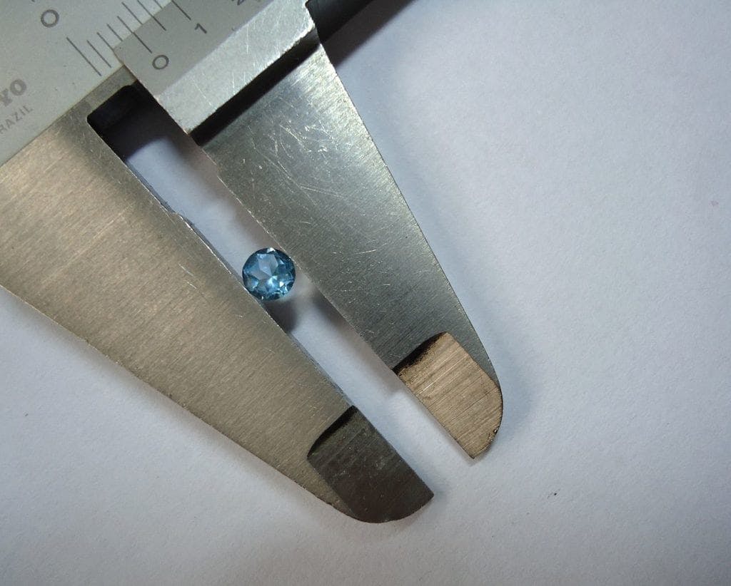 How to Spot a Fake Diamond: 13 Tests to Determine if a Gem is Real or Not How to Spot a Fake Diamond: 13 Tests to Determine if a Gem is Real or Not