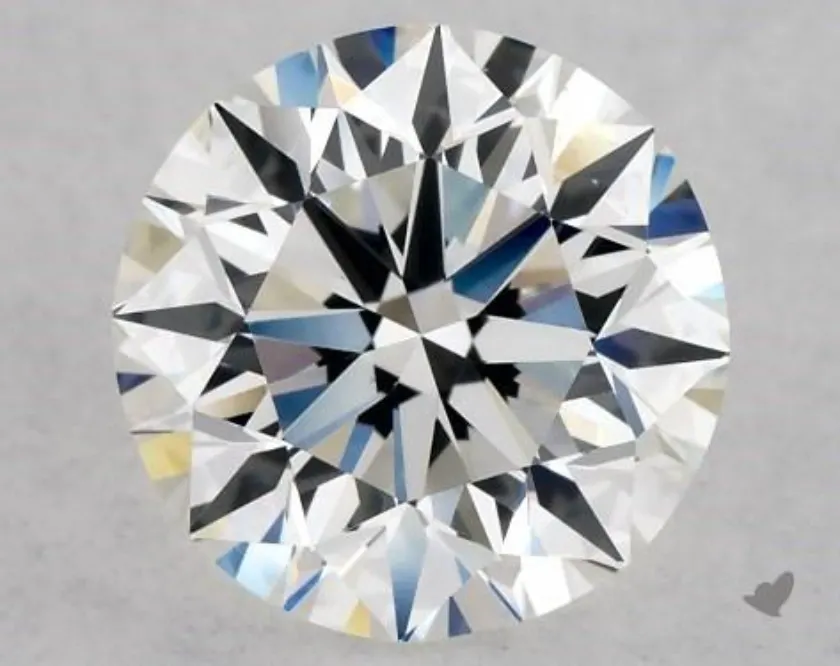 Is a VS Clarity Diamond a Good Choice for an Engagement Ring? 9 is a vs clarity diamond a good choice for an engagement ring