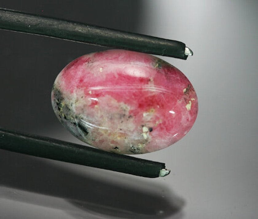 Understanding Gemstone Luminescence